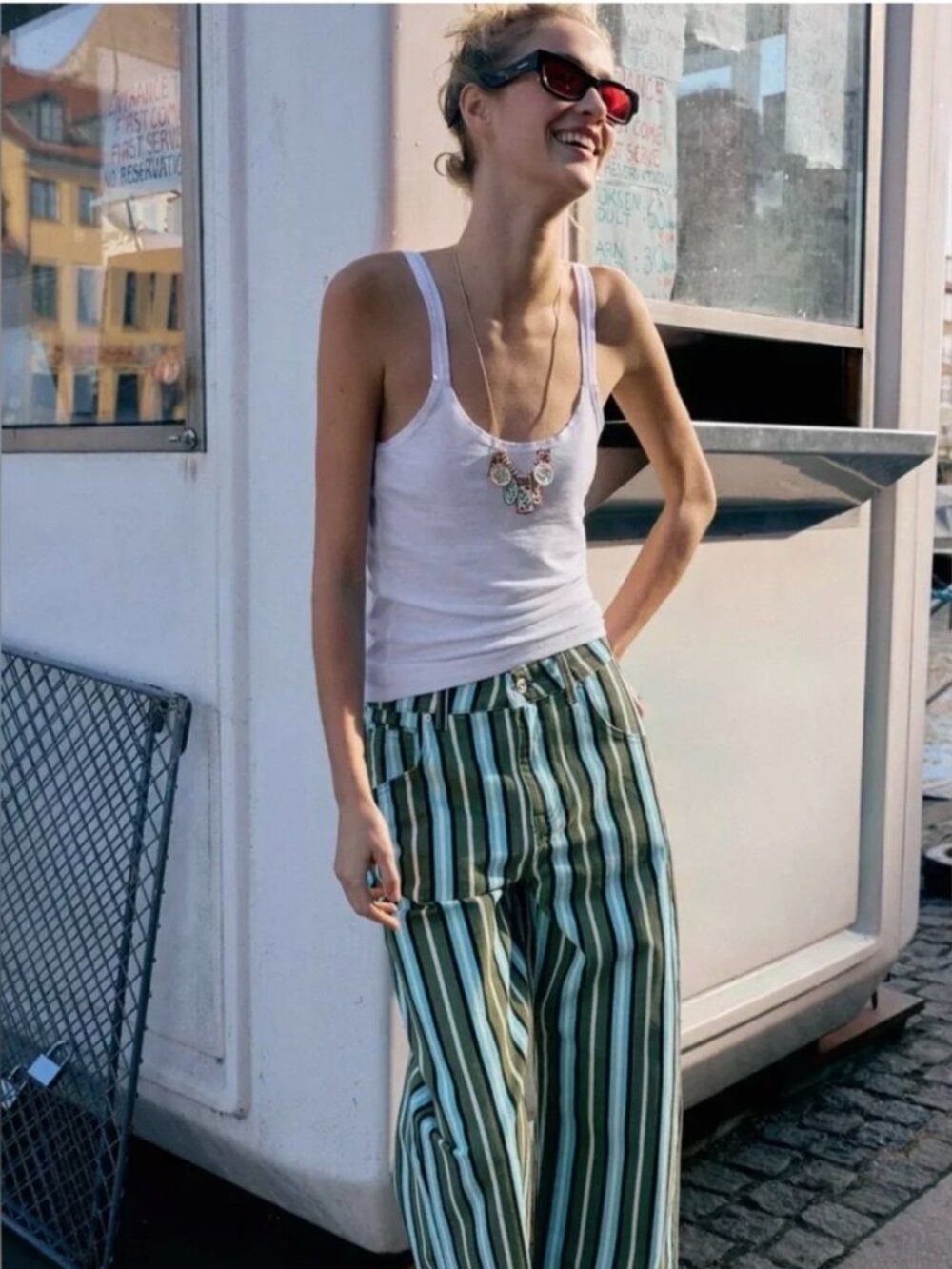 Zara STRIPED BARREL JEANS